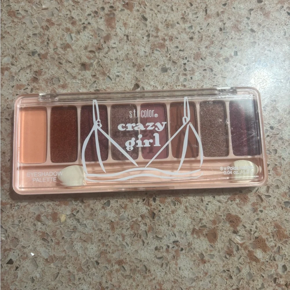 🚨Crazy Girl Eyeshadow Palette
